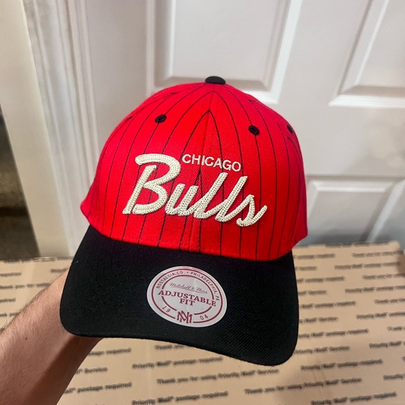Chicago Bulls Mitchell & Ness Pin Stripe Red Hat - Picture 5 of 5